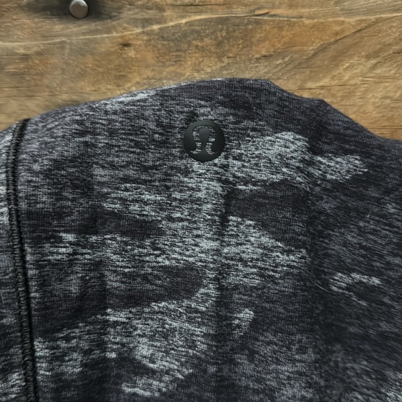 Lululemon camo align joggers size 6 - Picture 2 of 2